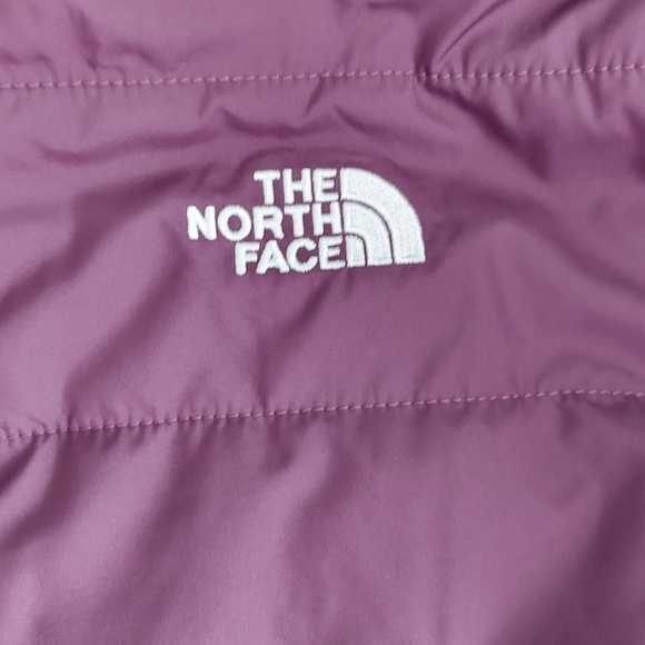 SOLD!! North Face Mossbud Swirl Pikes Purple Reversible Jacket Girls XL (18) NWT - Picture 10 of 16